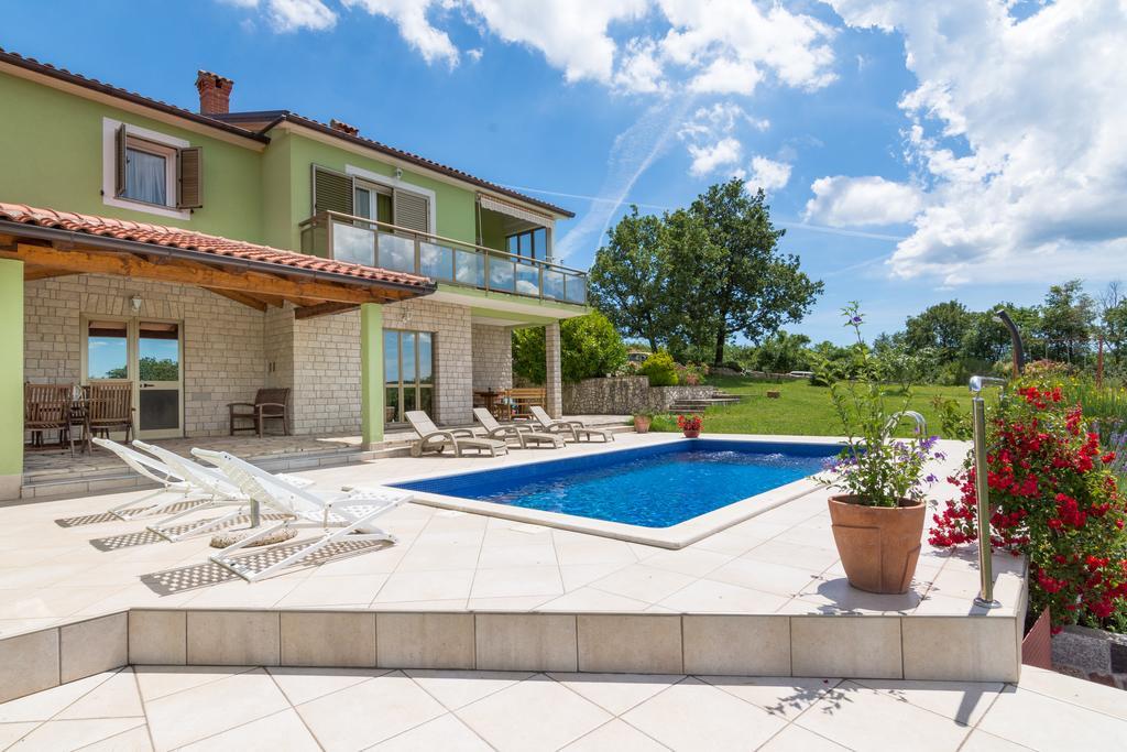 Apartments Cekada لابين المظهر الخارجي الصورة