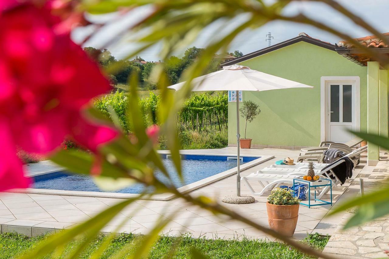 Apartments Cekada لابين المظهر الخارجي الصورة