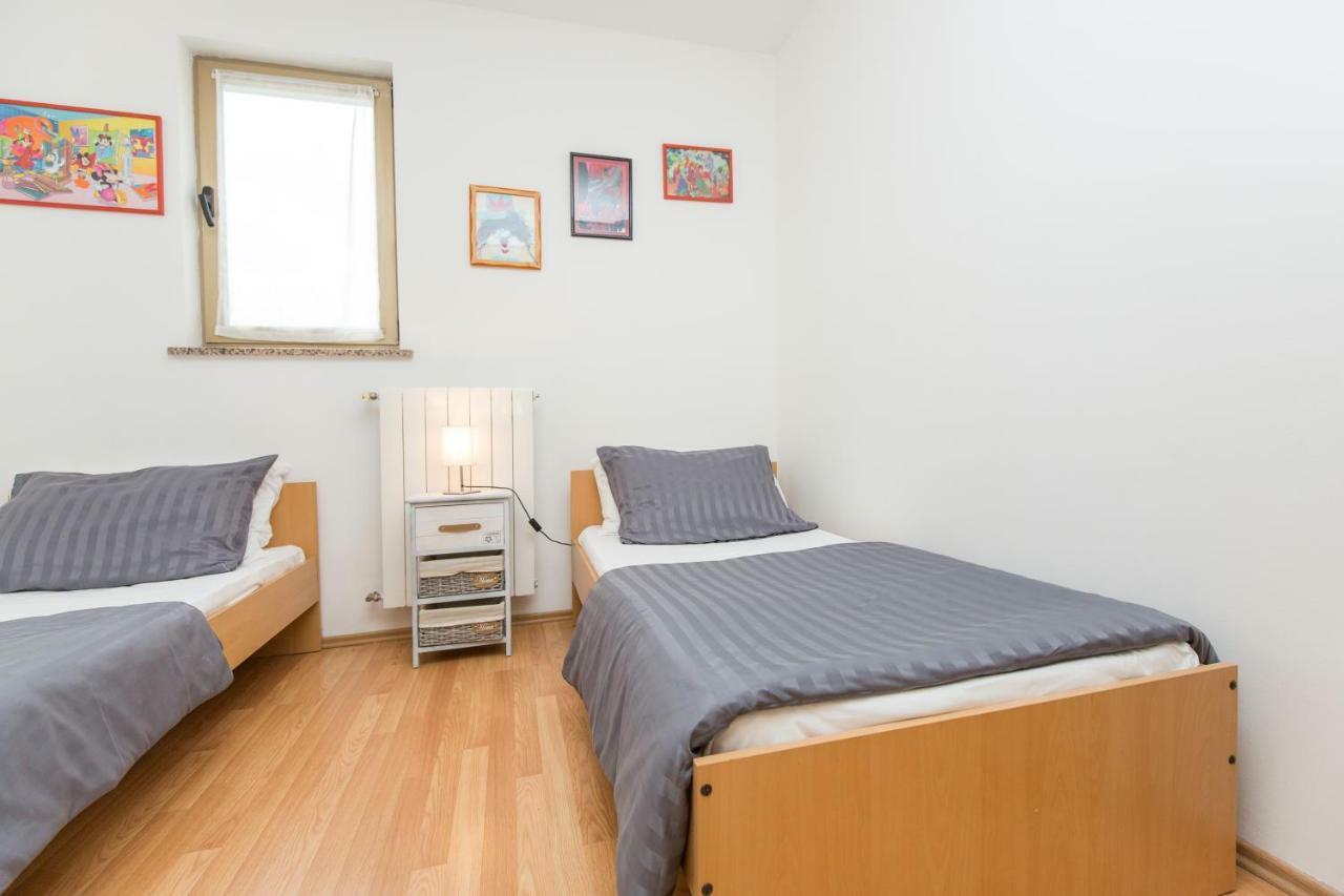 Apartments Cekada لابين المظهر الخارجي الصورة