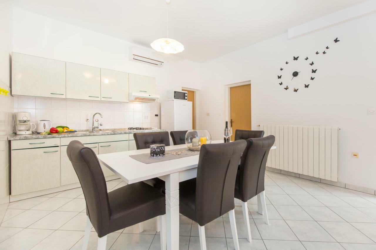 Apartments Cekada لابين المظهر الخارجي الصورة