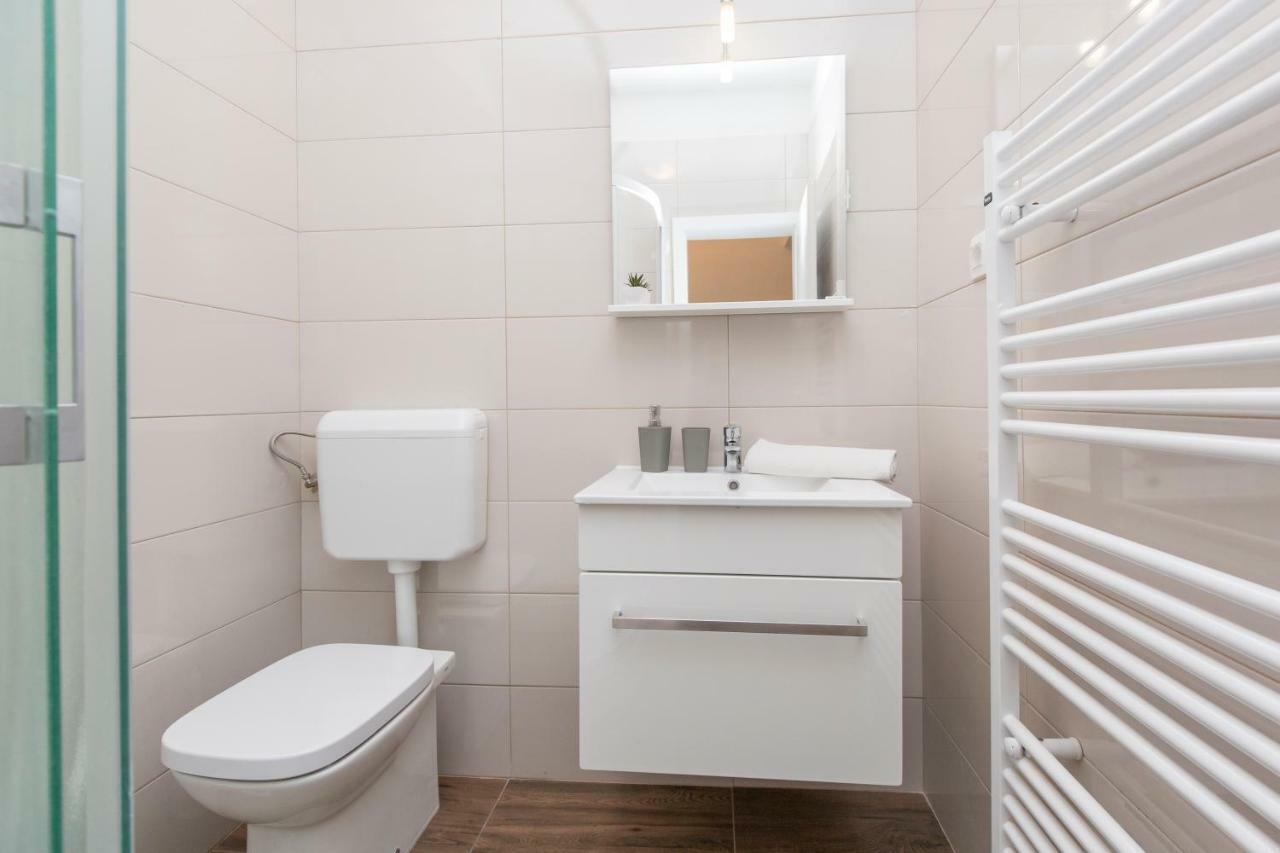 Apartments Cekada لابين المظهر الخارجي الصورة