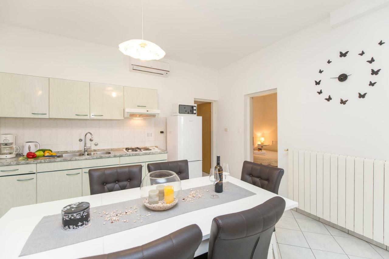 Apartments Cekada لابين المظهر الخارجي الصورة